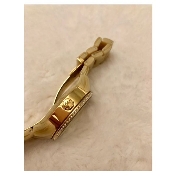 Michael Kors watch with gold and cubic zirconia - Picture 4 of 5